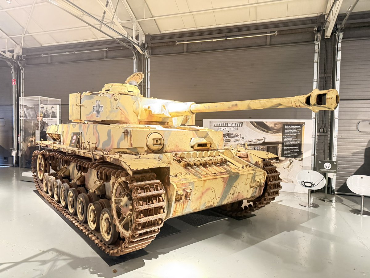 BattlefieldDisc's tweet photo. Guiding a group on the @WWIImuseum ‘Into the Bitter Woods Tour’, today we were covering the battle around  #Bastogne in Dec 1944 - Jan 1945. On of the places we visited was the excellent vehicle collection at the #bastognebarracks 
A visit our guests enjoyed enormously. And why not 😊