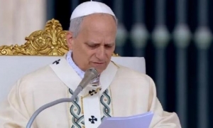 Granma_Digital's tweet photo. 🇨🇺🇻🇦Díaz-Canel expresa solidaridad al Papa León XIV tras anunciarse su cirugía

El mensaje presidencial se suma a las numerosas muestras de solidaridad que han llegado al Vaticano desde distintos rincones del mundo tras conocerse la noticia de la intervención quirúrgica del Papa. https://t.co/XdwZzUebaX
