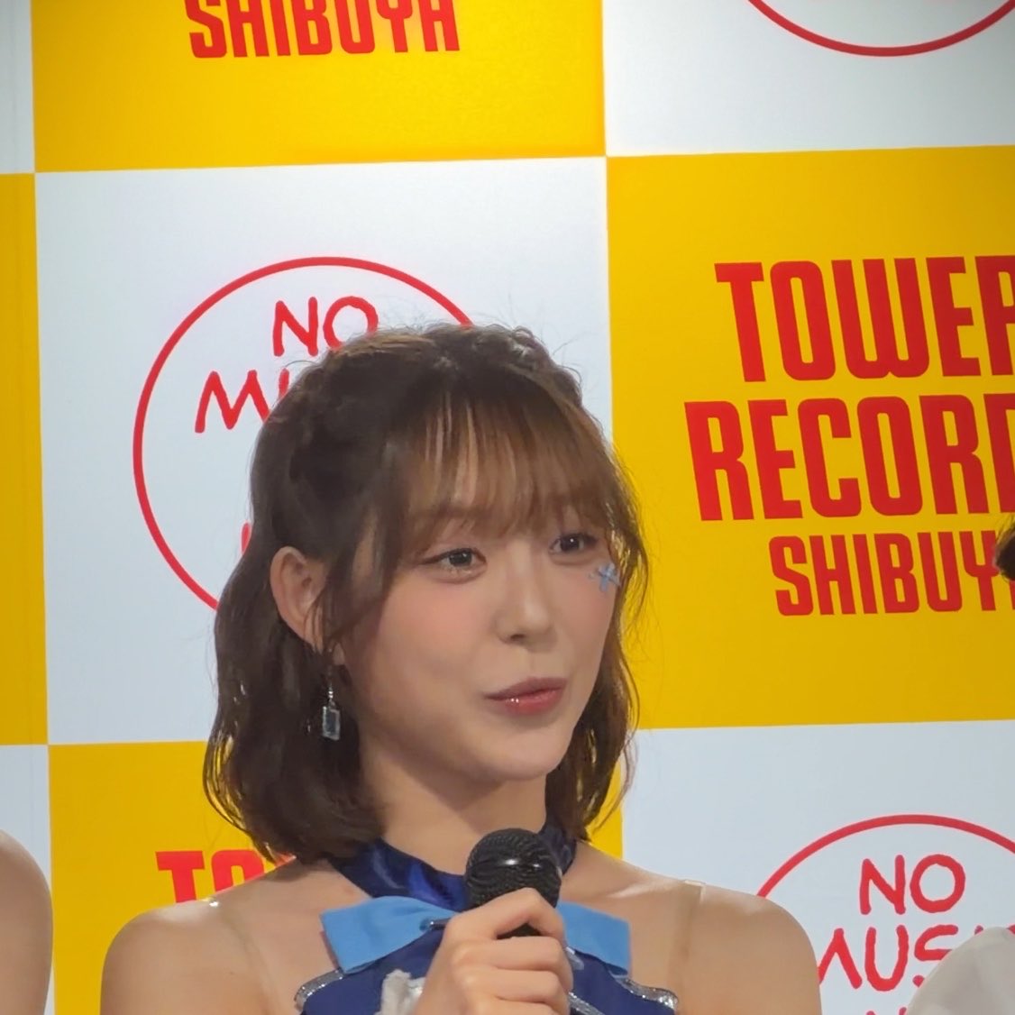 _taaamutm_'s tweet photo. SUMITの声援に満足げなユジョン

#LIGHTSUM #ライトサム https://t.co/MxXzV6FaDj