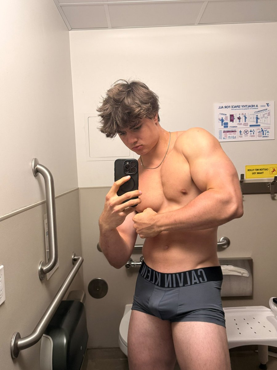 MasterJames45's tweet photo. Whos getting wrecked today 😈🤑 https://t.co/TldqXox7iC