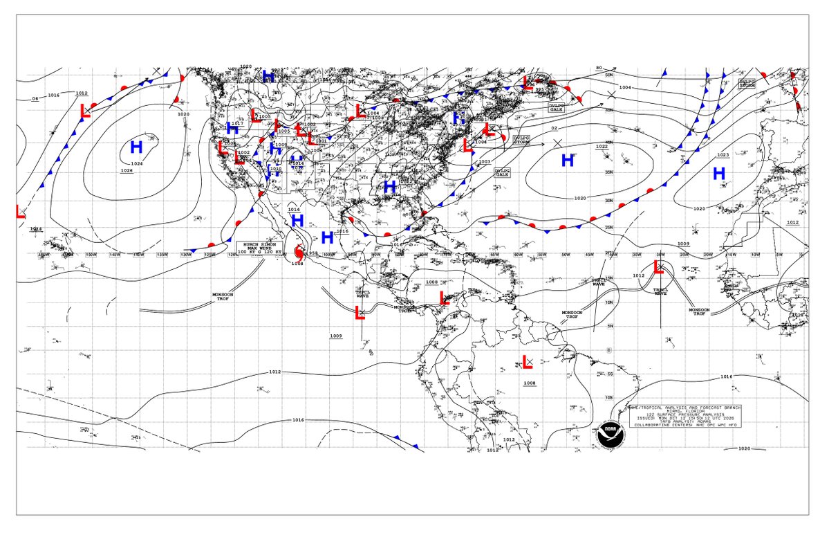 NHC_TAFB's tweet photo. A pair of tropical waves continues moving westward across the Atlantic. These waves are currently producing disorganized convection. 

The wave currently along 30W has a low chance of tropical cyclone development within 7 days.

Please visit https://t.co/flL526VbS6 for more info. https://t.co/UzotsGkc0w