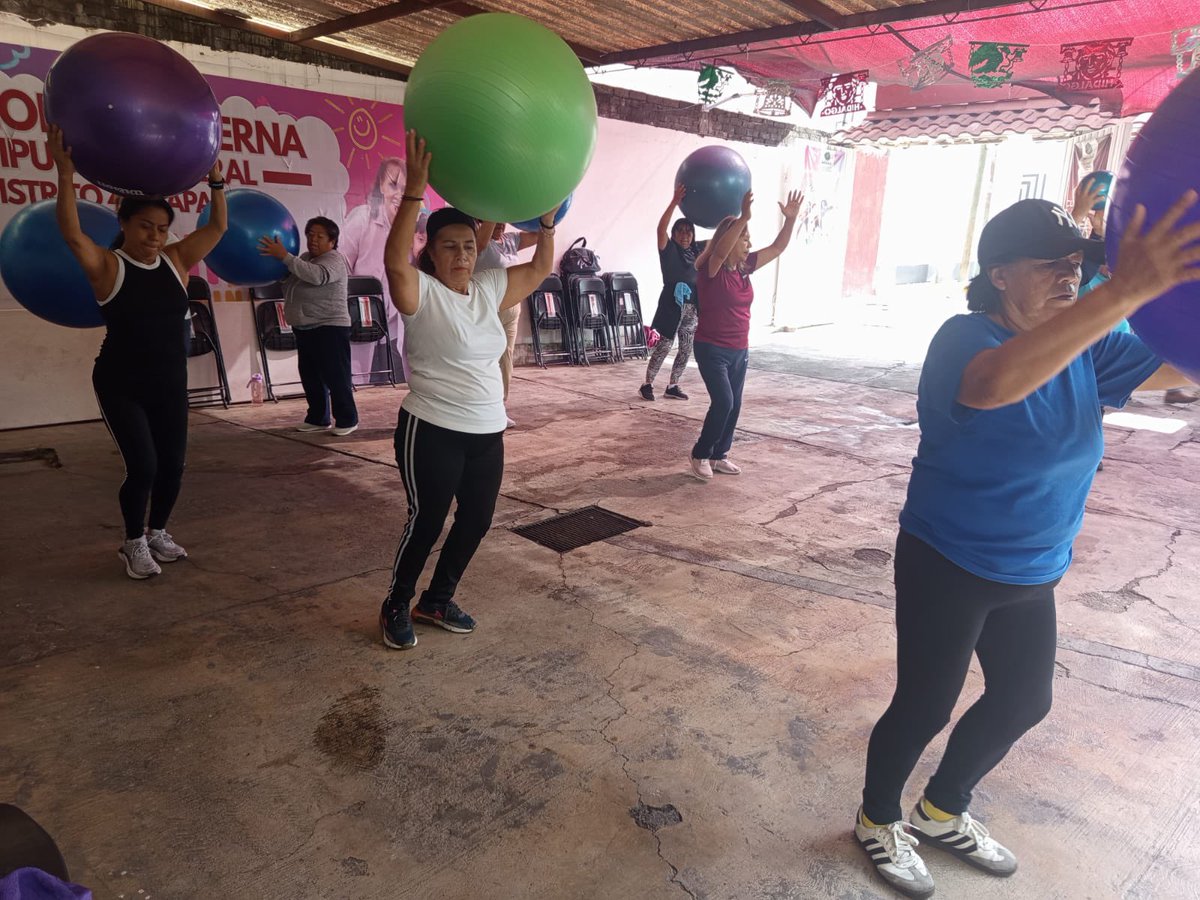Dolores_PL's tweet photo. 💃✨Me llena de alegría saber que nuestras vecinas participan con tanto entusiasmo en las #ClasesDeBaileFitness❤️🔥
Seguimos promoviendo el ejercicio, la convivencia y el bienestar de las familias de nuestro #Distrito4 federal en #Iztapalapa.
💜 ¡Recuerden que nuestras clases son totalmente gratuitas y están abiertas para todas y todos!
🗓️ De lunes a viernes
⏰ De 09:00 a 10:00 horas
📍 Casa de Gestión y Atención
Calle San Francisco No. 125, esquina con Cerrada de San Salvador, Pueblo de San Lorenzo Tezonco.
¡Vengan a bailar, activarse y compartir con nosotros! ¡Les esperamos con mucha energía! 💃🕺🔥
#DoloresDiputada #BaileFitness #Iztapalapa #SeguimosHaciendoHistoria