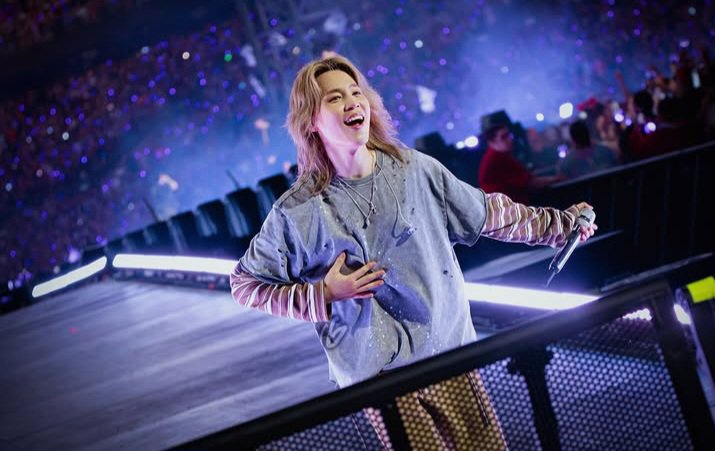 OWSBTS13's tweet photo. Happiest birthday to our precious Jimin!💜

#ItBoyJiminDay
#31YearsOfSincerity
#OctoberMagicJimin
#1013Muse
#OurLightJimin
#BornForTheStageJimin
#HealingVoiceJimin 
#LegendMakerJimin
#CutieSexyLovelyBrainyJimin
#WithJiminTillTheEnd
GOOD HUMAN JIMIN
OUR PRIDE JIMIN
THANK YOU JIMIN https://t.co/E1Z55AgahU