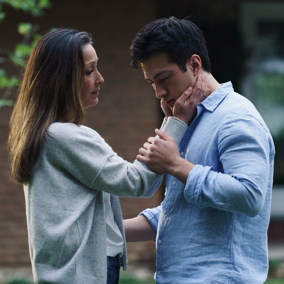 iiyxmizyx's tweet photo. “i had two very good actors who could pull off the nuance of this scene. i didn't quite anticipate how impactful this conversation would be for so many people. i tried to make it simple and let the acting do the work.. and I'm so happy with it.” :( https://t.co/LmEoiYl2RE