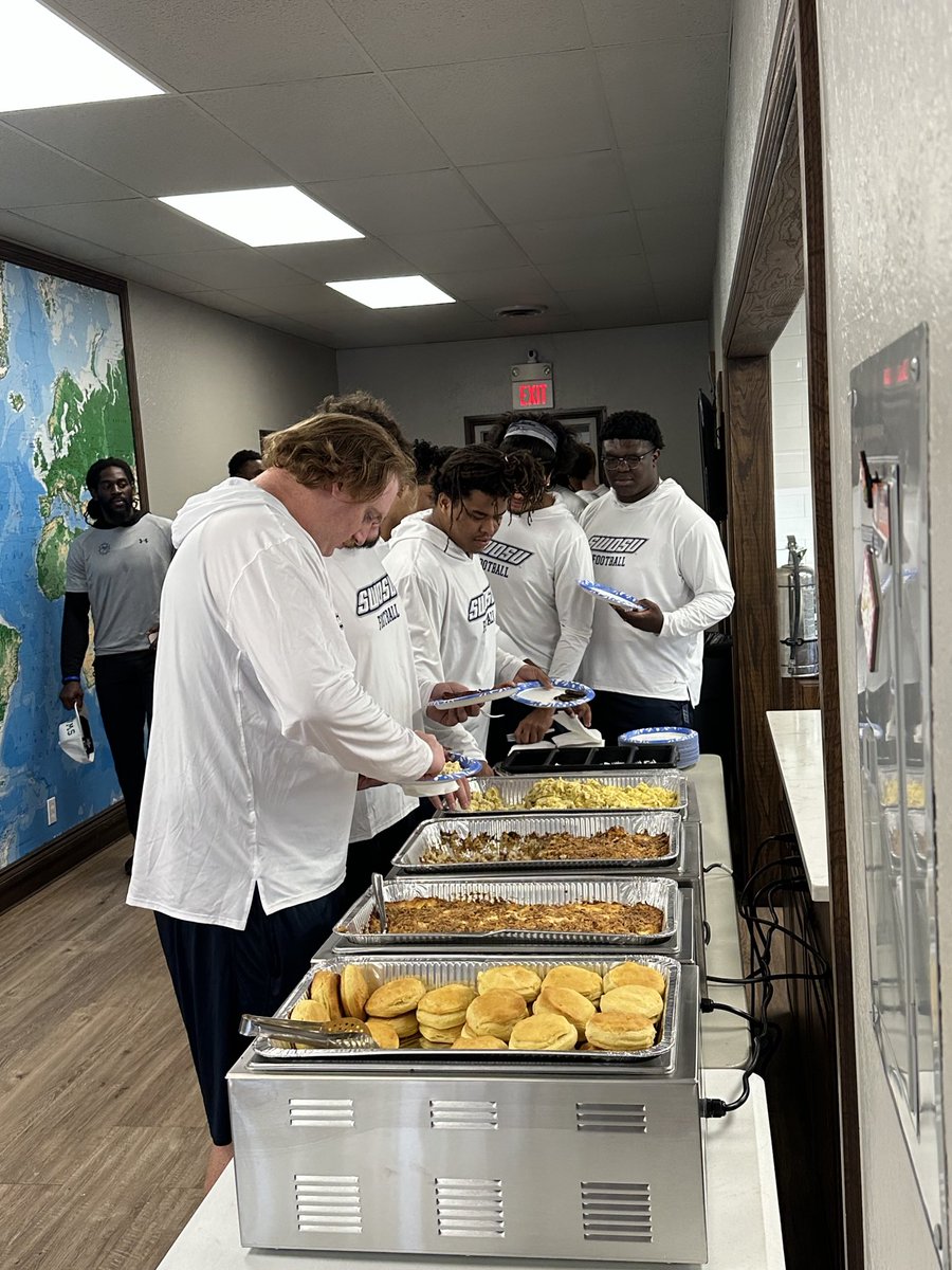 SWOSUFootball's tweet photo. Thank you to The Eatery and Bulldogs for Christ for fueling our players! Because of the incredible pregame meal and hospitality, the Bulldogs were prepared to go on to victory! #EAT https://t.co/NMaLPCVmfU