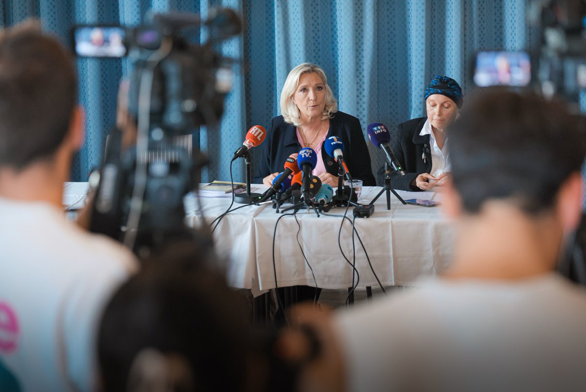 MLP_officiel's tweet photo. Quand un placement est nécessaire, il faut privilégier le placement auprès des proches de l'enfant, et toujours préférer une famille à une institution. https://t.co/Oiy6NFeODK