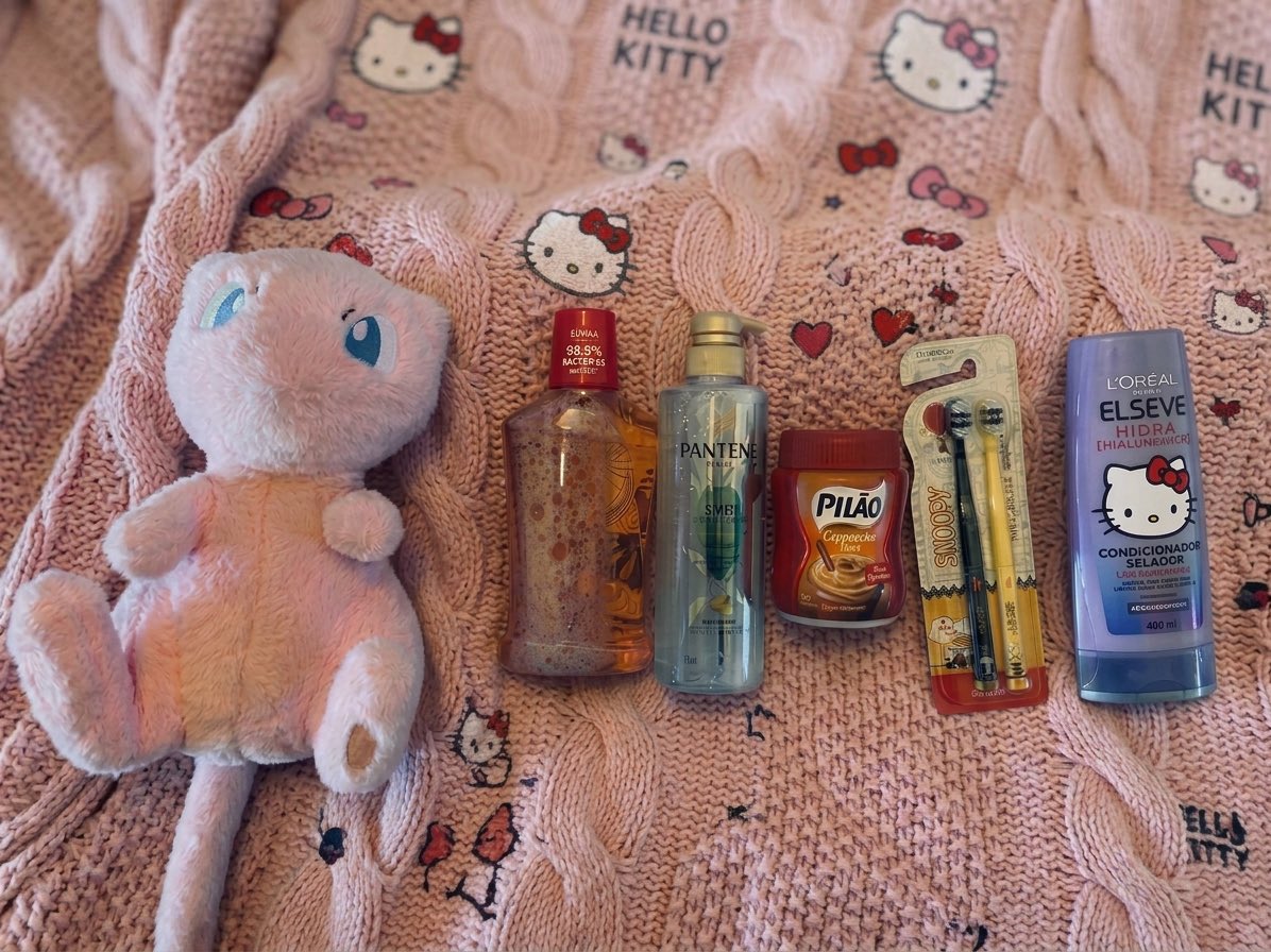 nymphslyy's tweet photo. haul de hj 🫐🧺 a 🤖 colocou a hello kitty no condicionador mdss https://t.co/oUNDBC9OCZ