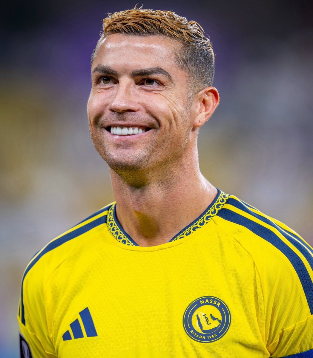 daguitovaldes's tweet photo. Imagínate el odio visceral que existe contra Cristiano Ronaldo en la prensa, que tienen que desenterrar entrevistas VIEJAS, y sacar frases ANTIGUAS, para hacerlas pasar por ACTUALES y ENGAÑAR al mundo entero.

Me pregunto cómo CR7 llegó a dónde llegó con toda la prensa en contra. https://t.co/cwY1JVMWjZ