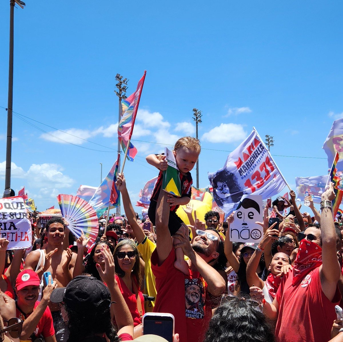 jotavvs_'s tweet photo. Traidor da Constituição é traidor da pátria! https://t.co/bV7in9QZ9z