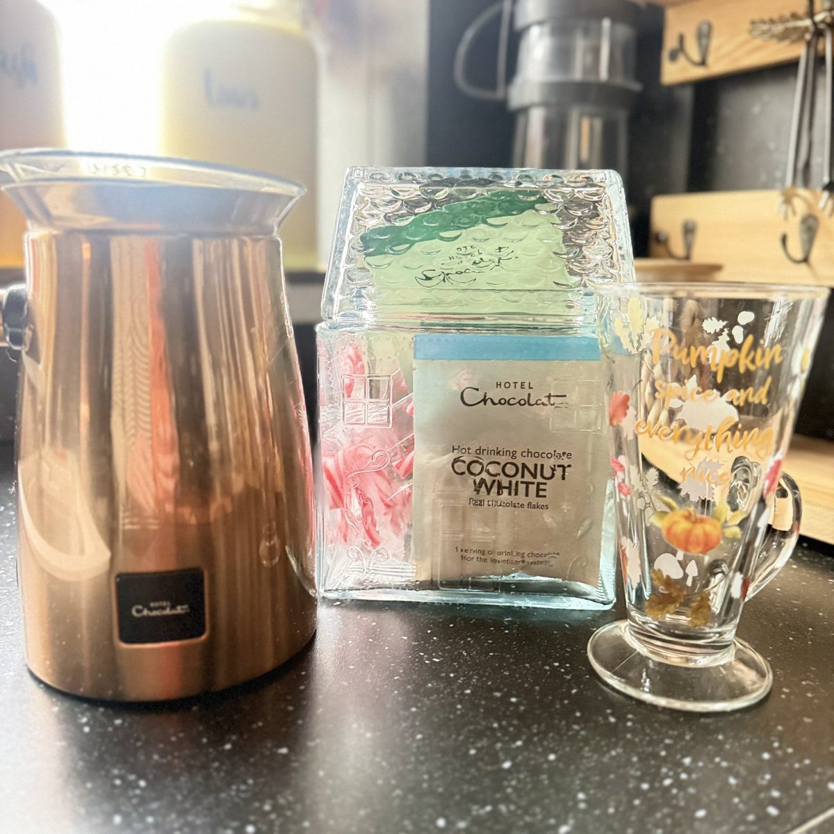 devereux1655's tweet photo. Still got another hour to go so need hotel chocolat to keep me going- not the prettiest presentation but I had to be quick! #chocolate #drink https://t.co/gvW0NLNywl