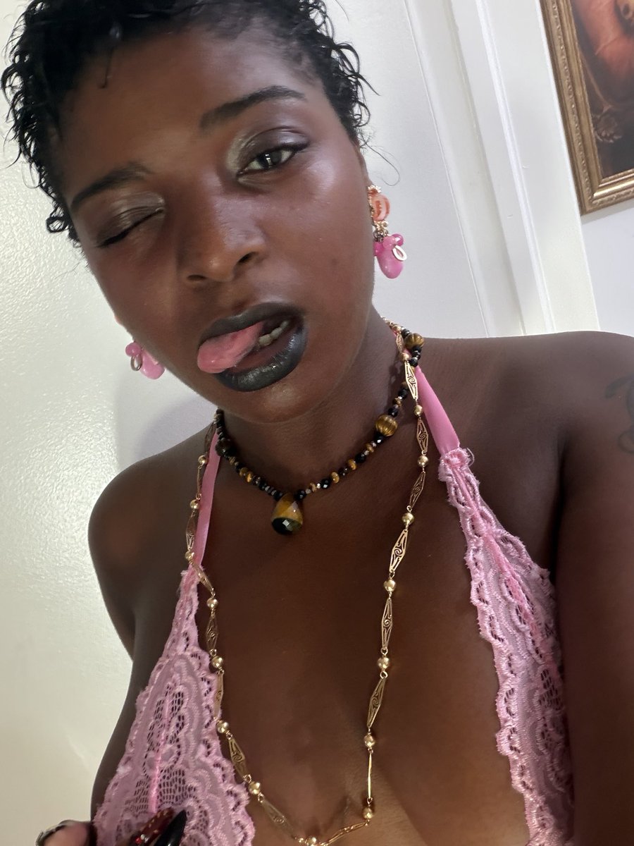RoyalNefi's tweet photo. Pretty, particular, and a little spoiled. 💋

I love jasmine, gold jewelry, beautiful lingerie, thoughtful gestures, and men who know how to make a woman smile.

I’m naturally affectionate, endlessly curious, a little bratty, and very particular about who gets my attention https://t.co/ei7C5QafvS