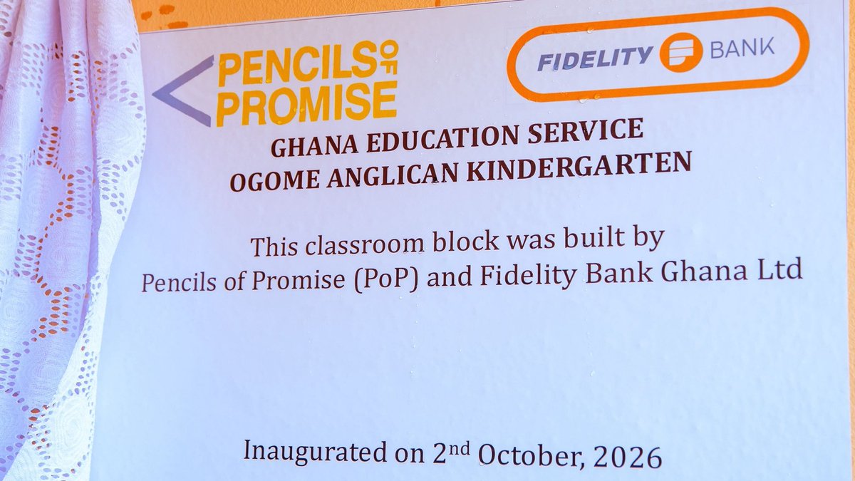 fidelitybankgh's tweet photo. We’re proud to have inaugurated a new two-unit KG block, renovated six-unit primary block, new eight-unit WC and four-unit urinal facilities, and a 250-litre water storage tank at Ogome Anglican Basic School in Yilo Krobo Municipality, in partnership with Pencils of Promise.