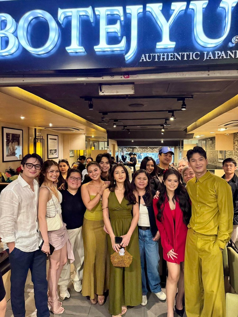 heartbreqks's tweet photo. univerkada forever and always 💙 https://t.co/f6dDJwqlT0