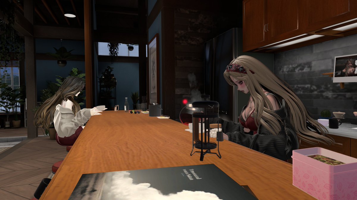 plu_ta89272's tweet photo. パブリックで偶然出会った方と衣装が一緒でテンション上がっちゃったよね．
たーにゃとのつーしょはもうちょっと下がればよかったと反省...

#FOXYPLAY https://t.co/3IcnLmCyWJ
