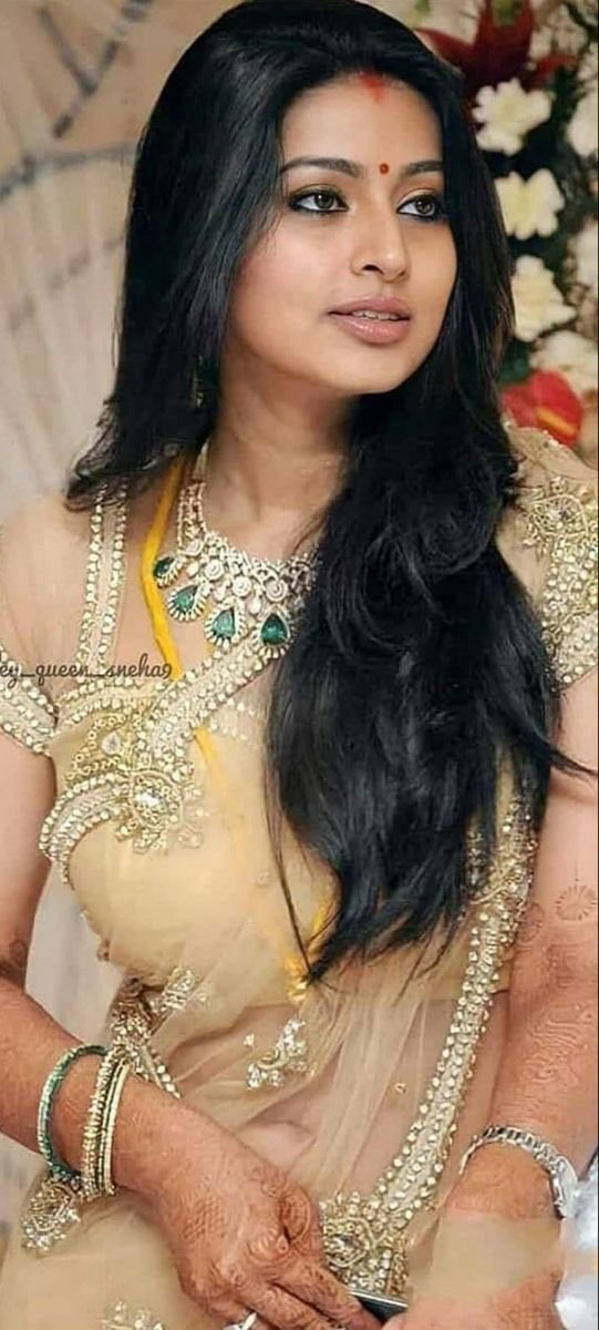 Maddy192028's tweet photo. HBD queen of beauty Sneha mam❤️😍 https://t.co/7Ujnd5Kh3i