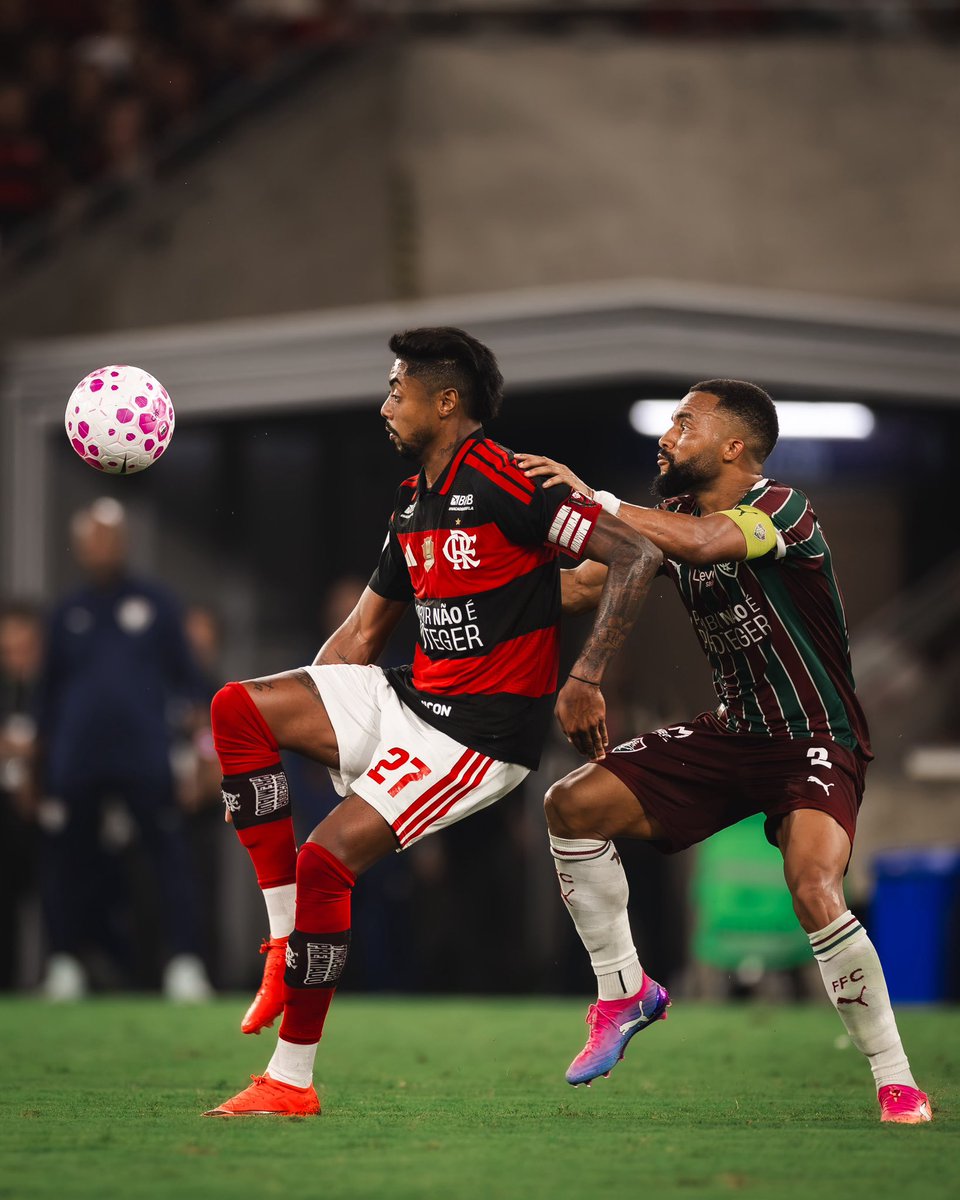 Brunohenrique's tweet photo. Vitória no clássico vamos @Flamengo ❤️🖤 https://t.co/U7YcZS6idZ