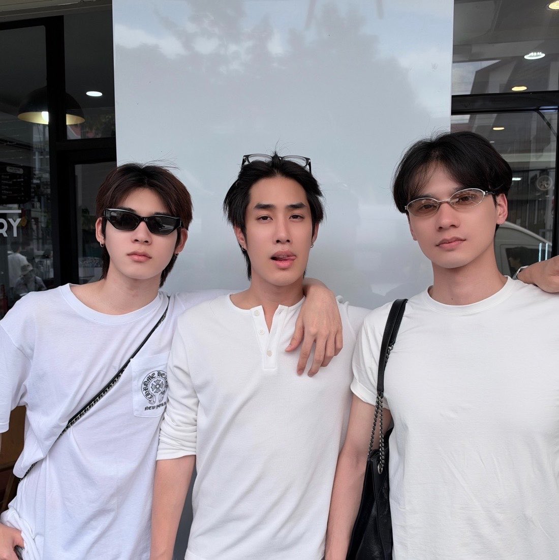 jungjingju's tweet photo. 3 พันคดี                VS                       3 (พัน)โล https://t.co/ONlUIWMVNd