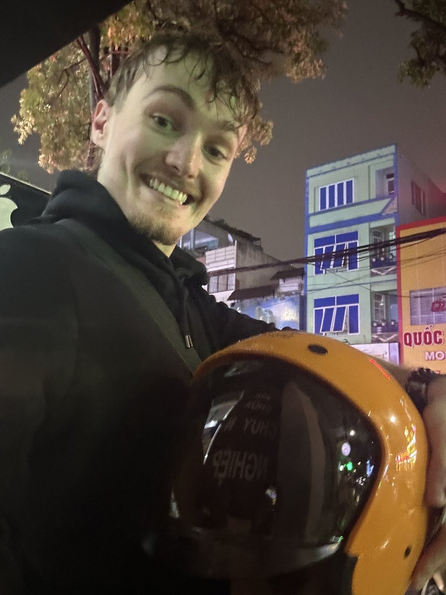 robj3d3's tweet photo. I just got robbed in Vietnam 🇻🇳

It happened while my phone was getting fixed.

When I came out of the shop, I noticed someone had stolen my motorbike helmet.

The repair guy could see I was confused, asked what happened, and when I told him, he offered me his own helmet.

I didn't take it.

Instead I walked over to some ladies nearby to ask if they knew what happened.

They said they’d seen my helmet on the bike, but nobody saw it get taken.

So I asked them to show me on Google Maps where I could buy a new one.

Then it started raining.

Like, biblical levels of rain.

After about 400m of walking to the helmet shop, one of the ladies I'd spoken to suddenly pulled up on the side of the road next to me.

She'd put her coat on and come after me to take me to the shop herself, because if I went on my own they'd charge me the foreigner price.

She negotiated with them, I spent $20 on a new helmet and that was it.

When I got back to my bike with the new helmet, we talked for a bit and she told me she's opening a bakery!

Her name is Vy, she showed me around the bakery, and said next time I come back to Vietnam I should visit her (which I will!)

None of that would have happened if my helmet hadn't been stolen.

6 months in Vietnam and this is the worst thing that's happened to me.

One person did something bad, and it got completely outweighed by how kind and generous everyone else was.

If you ever get the chance to live in Vietnam, take it ❤️🇻🇳
