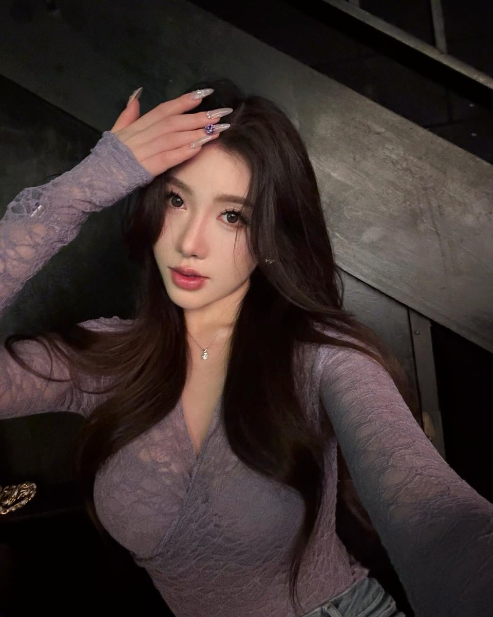 yiduowangm6's tweet photo. 美甲💅搞定🔮 https://t.co/M3BDzY4wdC