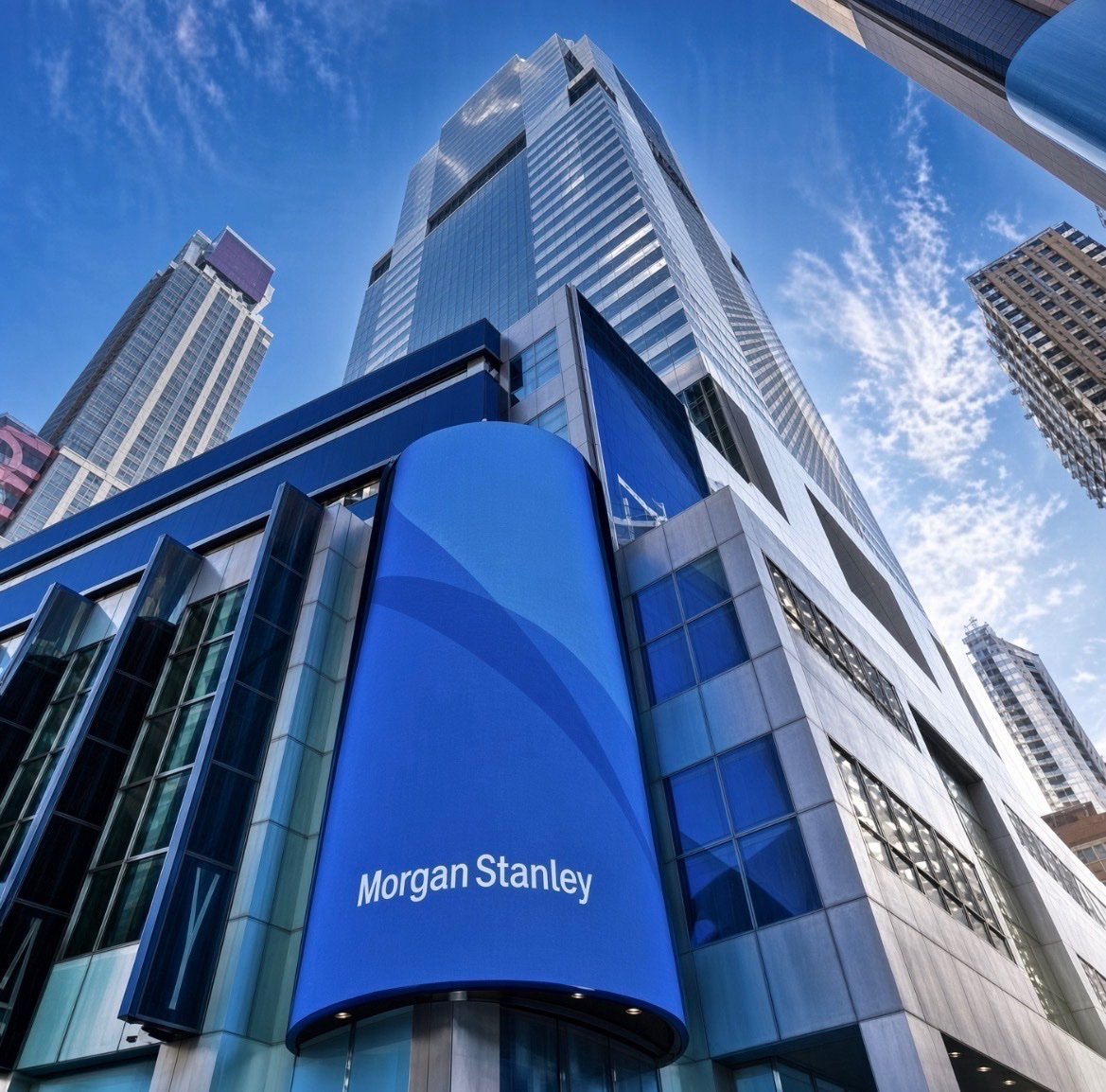 CryptoMutant's tweet photo. BREAKING: 🇺🇸 $2 trillion banking giant Morgan Stanley predicts the tokenized asset market will explode to $3–10 TRILLION by 2030.

THE FUTURE OF FINANCE IS ON-CHAIN! 🚀 https://t.co/W3P1OImseD