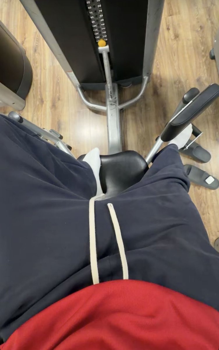 kapimaster11's tweet photo. It’s already time for you to worship my feet what are you waiting for? Dm me to get a proper training

Najwyższy czas abyś czcił moje stopy, zapraszm dm na własciwy trening
#feet #socks #masterfindom #findom #cash #master #mastercash #paypigs #slave https://t.co/u2lkYqmQFJ