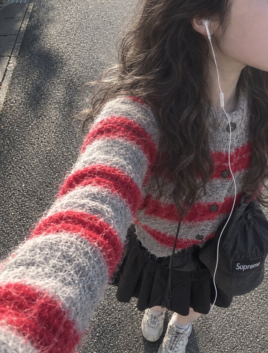 ika_tuyt's tweet photo. お気に入りのボーダーニット🎧

#日常垢  #日常垢さんと繋がりたい https://t.co/28OEbllCFx