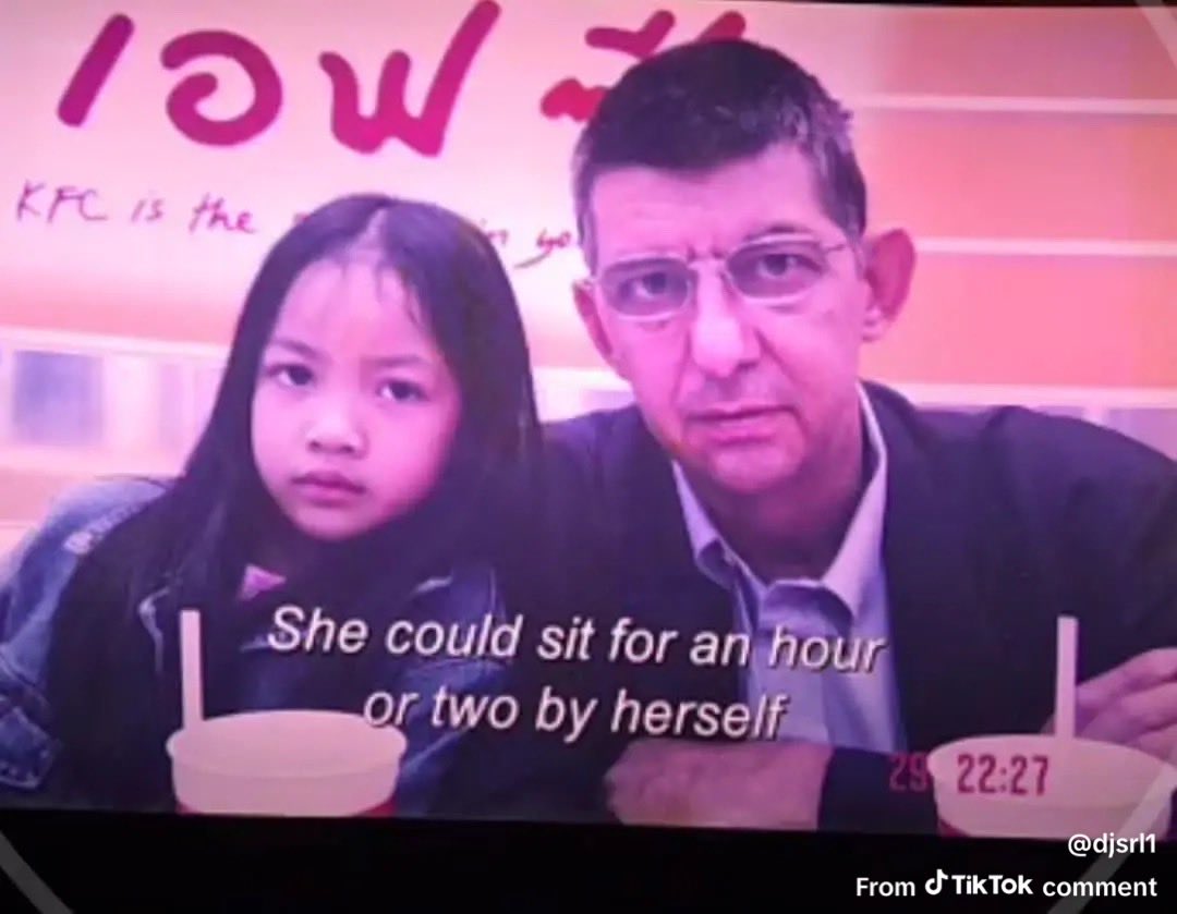 Amz1881's tweet photo. The cutest photo ever!!!!!! Little Lisa with her dad🥹 https://t.co/BpUklDJ8qH