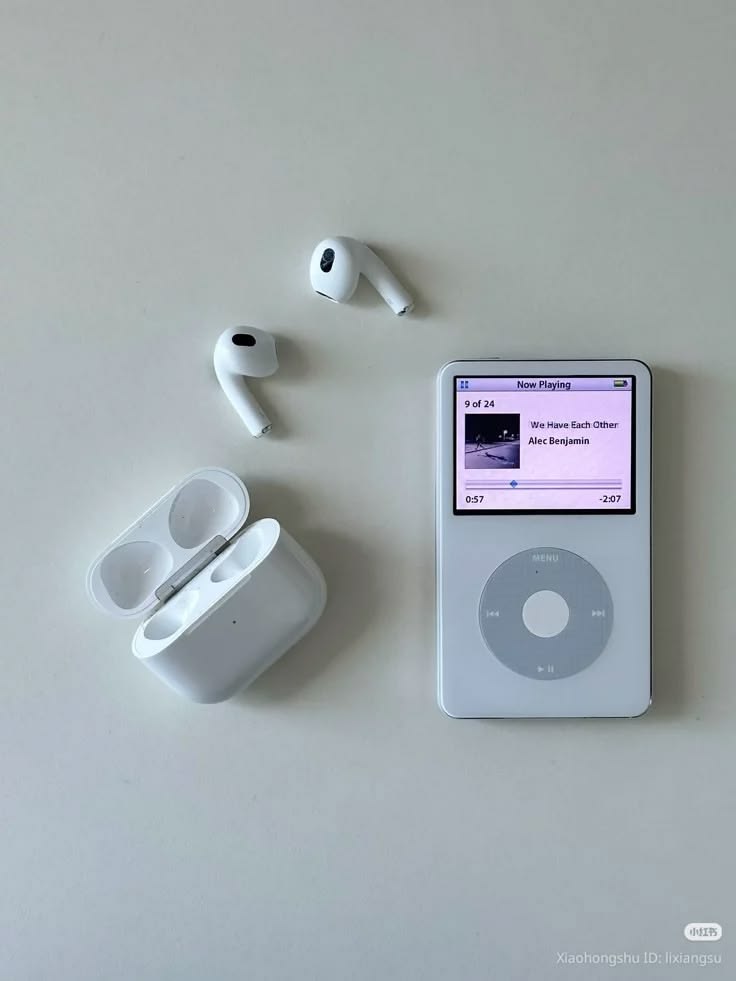 Dea_rGentleman's tweet photo. When every device had a story. https://t.co/CsiRSiNmD7