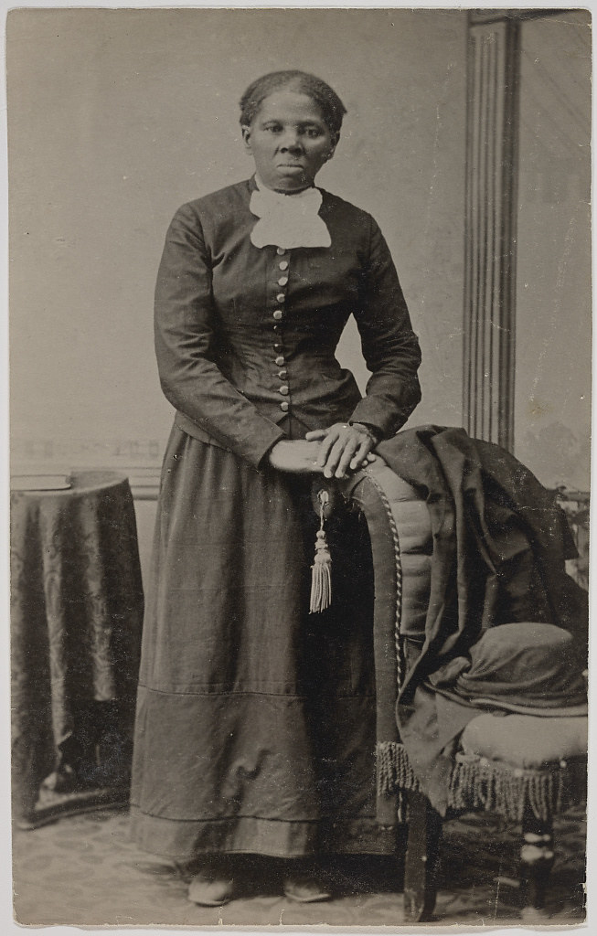 HistoryWithin's tweet photo. Harriet Tubman did more than escape slavery. In 1863, she helped guide Union gunboats up South Carolina’s Combahee River. The raid freed more than 700 enslaved people.

#HarrietTubman #CivilWar #BlackHistory https://t.co/gszG3mBju8