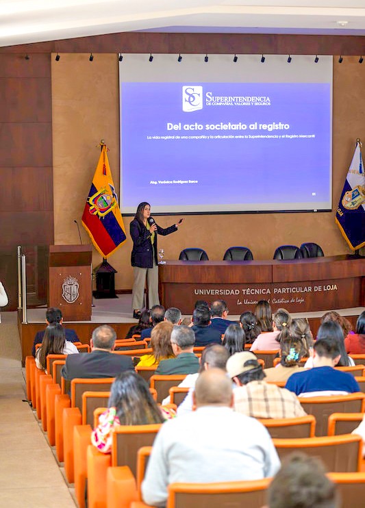 SuperintEC's tweet photo. Junto a la @DinarpEc  y la @utpl, compartimos conocimientos con alrededor de 120 asistentes en las conferencias “El futuro del Derecho Societario: tecnologías, gestión de datos y criterios judiciales”, impulsadas desde nuestra Intendencia Regional de Loja. https://t.co/aylnwCBSqG