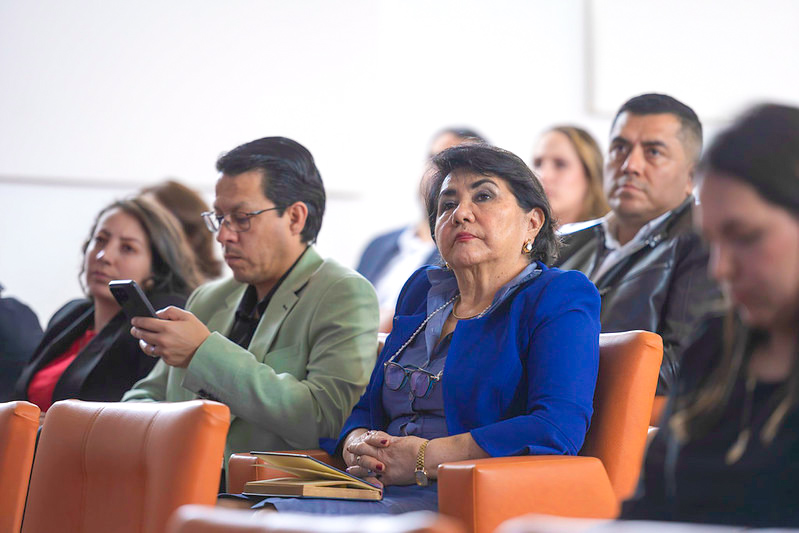 SuperintEC's tweet photo. Junto a la @DinarpEc  y la @utpl, compartimos conocimientos con alrededor de 120 asistentes en las conferencias “El futuro del Derecho Societario: tecnologías, gestión de datos y criterios judiciales”, impulsadas desde nuestra Intendencia Regional de Loja. https://t.co/aylnwCBSqG