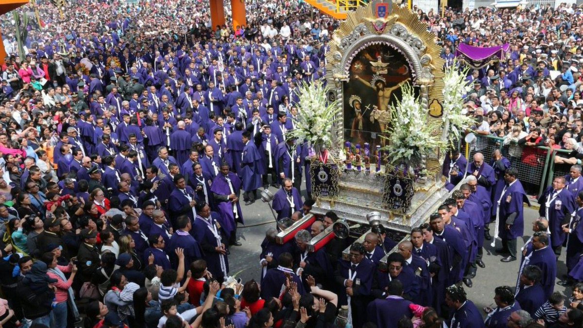 vaticannews_it's tweet photo. In #Perú dove dall'11 al 17 novembre è in programma la visita di #LeoneXIV, si è messa in moto una catena di preghiera per la salute del Pontefice. 
https://t.co/it21x2lL1T https://t.co/lrHhdHN3XN