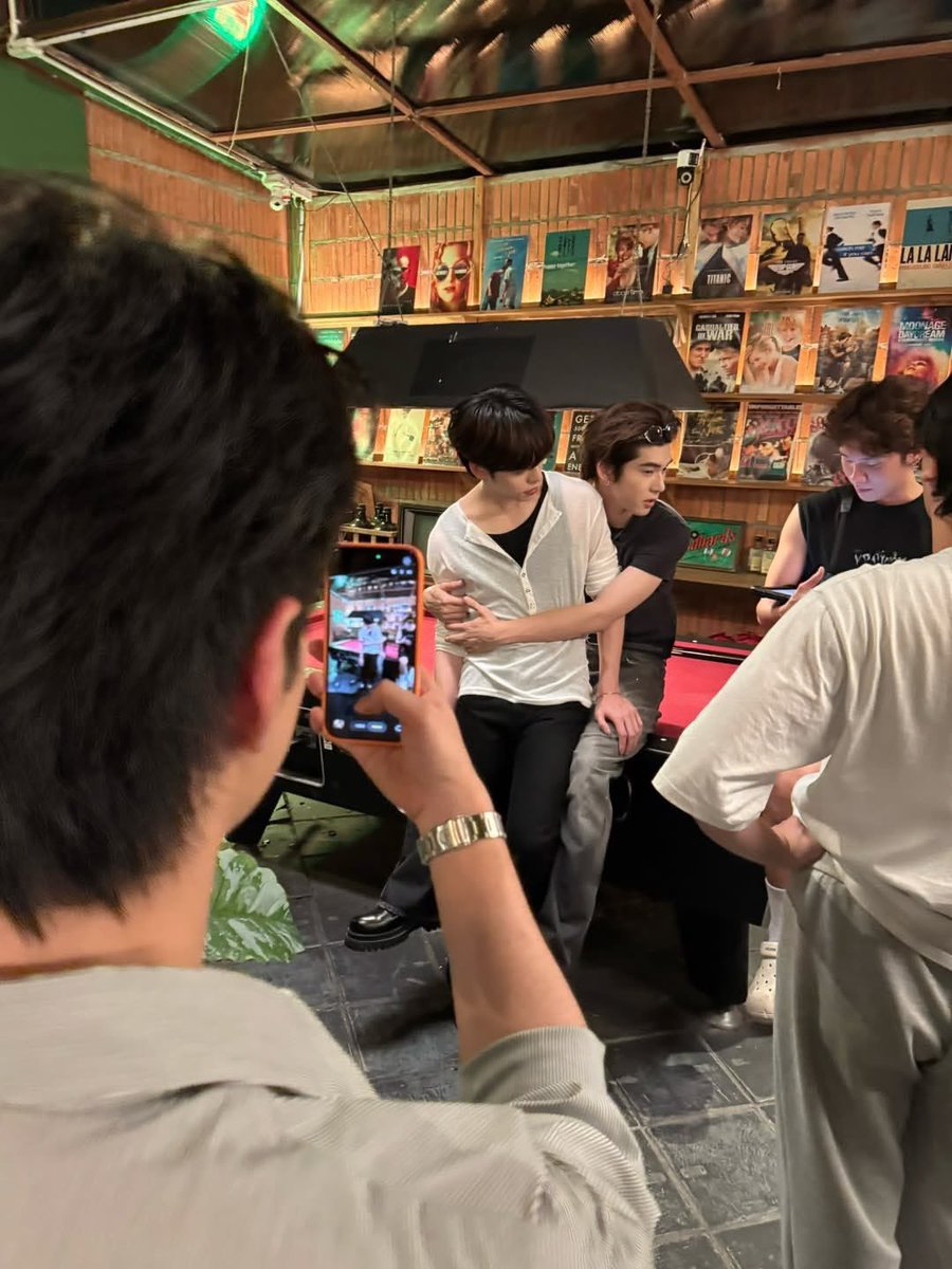 senipich's tweet photo. ชอบอะไรแบบนี้นะ คนพันล้านคนแต่พวกนางก็ยังจะ https://t.co/8r6Y5Vv100