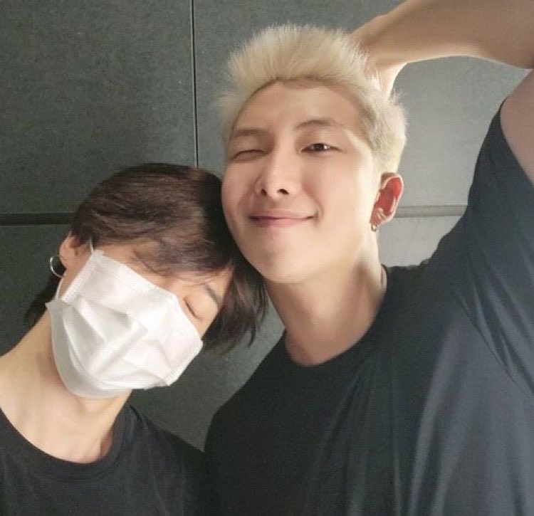 rmarchives's tweet photo. 🐨🐥 https://t.co/XN0EQur5X4