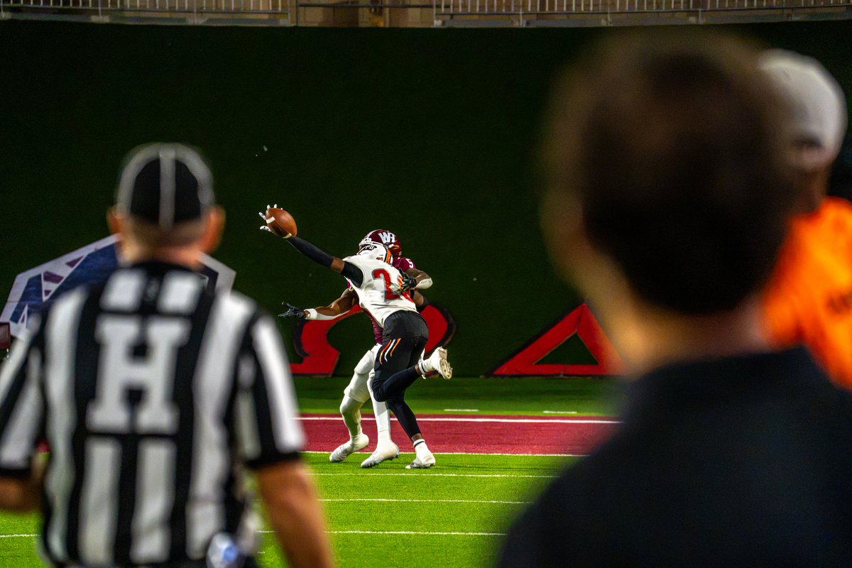 utpbfalcons's tweet photo. 📸: A look back at our fifth straight W of the season! 🔥 https://t.co/wAtjoQzK1L