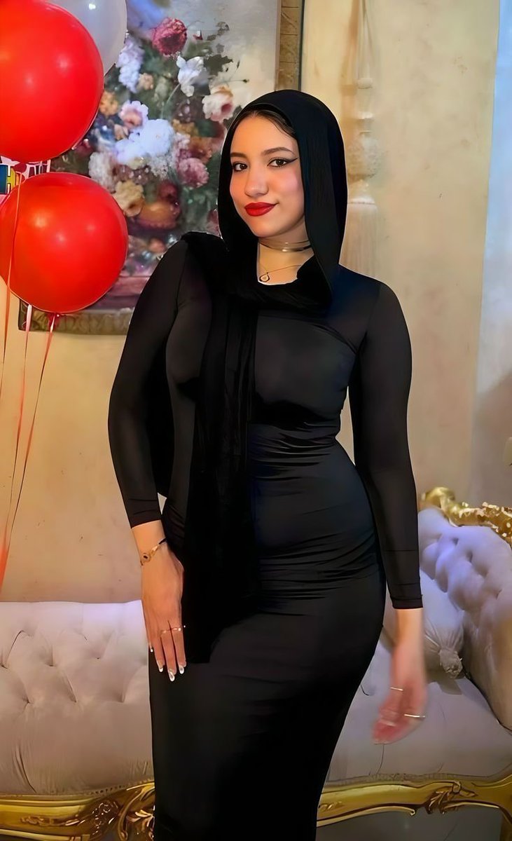 YASOoo213996's tweet photo. مين اجمد فيهم 🤔 https://t.co/FA4f8mpegE