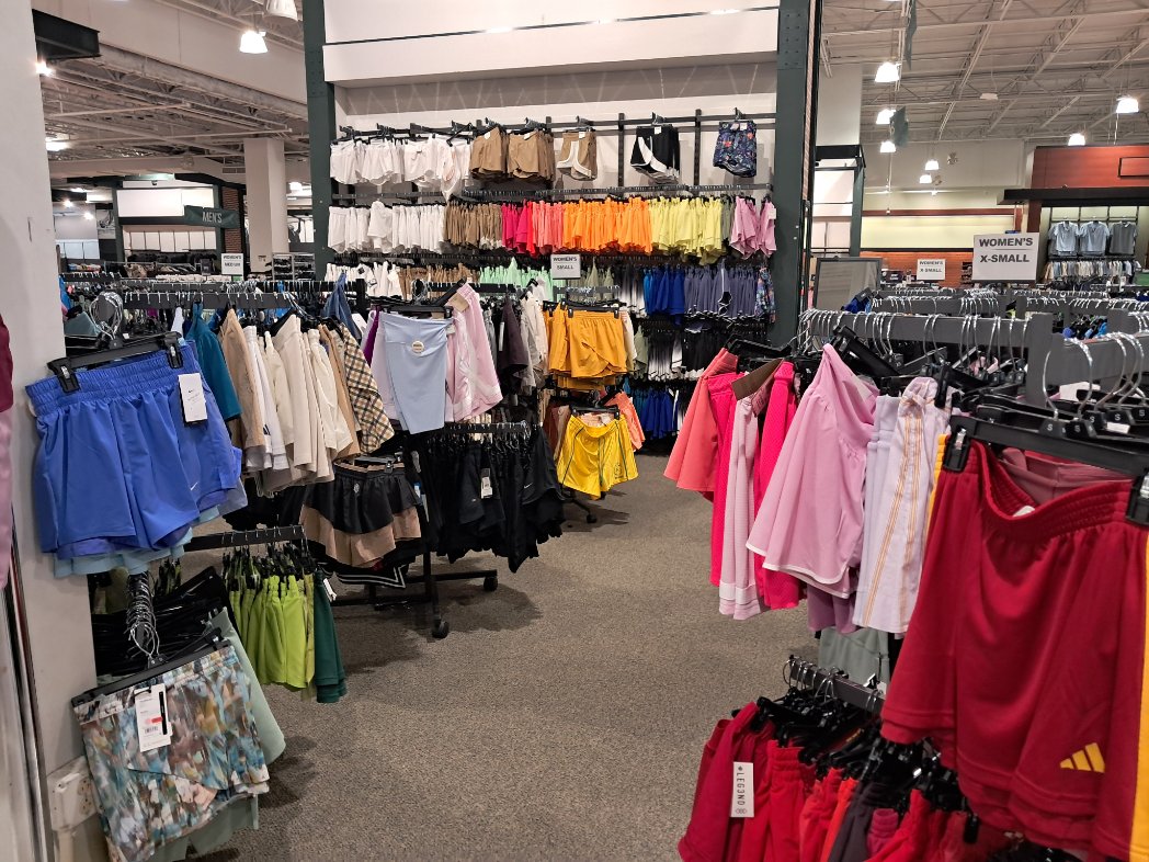 mukitul's tweet photo. Going Going Gone by Dicks Sporting Goods 
Going, Going, Gone! #4457 - North Wales
113 Montgomery Mall
North Wales, PA 19454
4.15 miles away
phone icon215-368-2186
View Store Page
Today's Hours
sat: 10:00am - 9:00pm
Show All Hours
Show Curbside Hourshttp://www.goinggoinggone.com/ https://t.co/bbSuKSYXXt