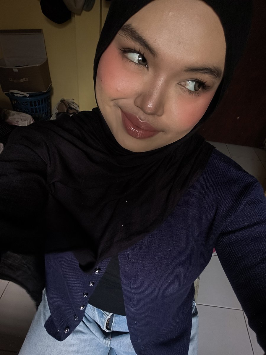 porenjerpamit's tweet photo. apakah gw akan ttp iconic klw udh jd mamak2? 

#freeman https://t.co/FYTn58H6BU