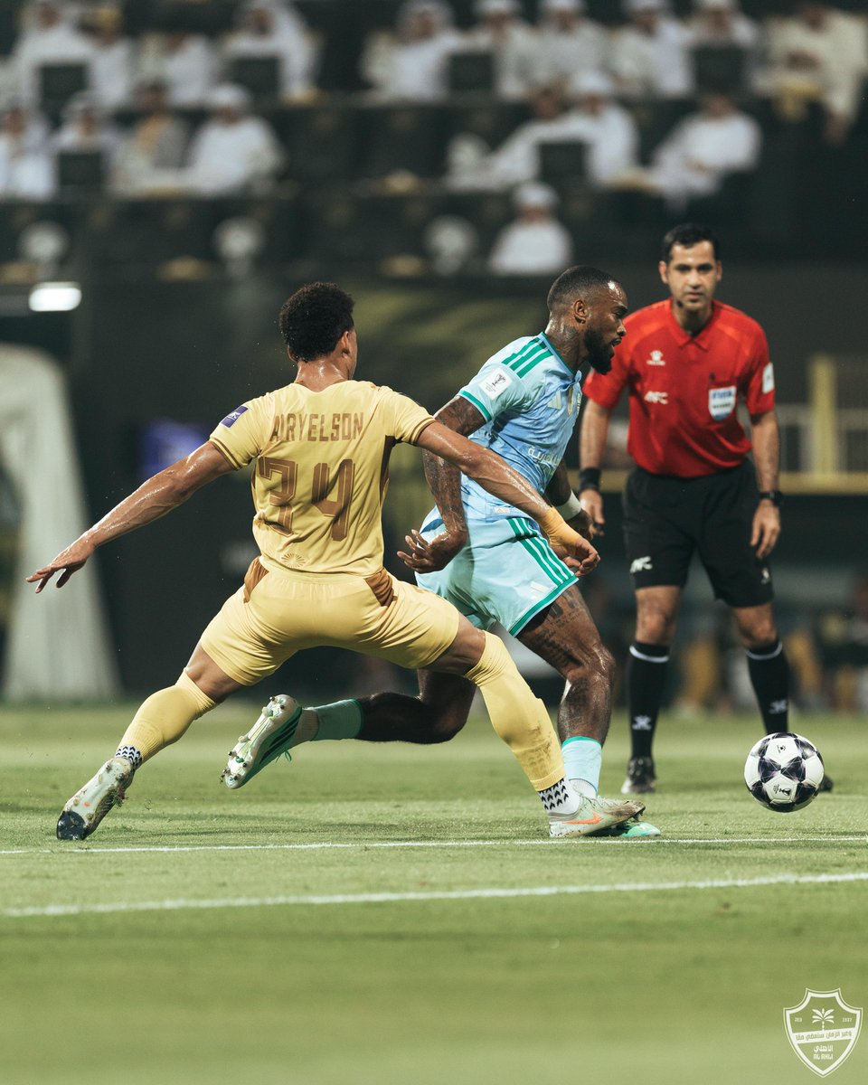 ALAHLI_FC's tweet photo. شوطنـا الأول ⚽️

#الأهلي_الوصل | #دوري_أﺑﻄﺎل_آﺳﻴﺎ_ﻟﻠﻨﺨﺒﺔ https://t.co/VqbiYGFzle