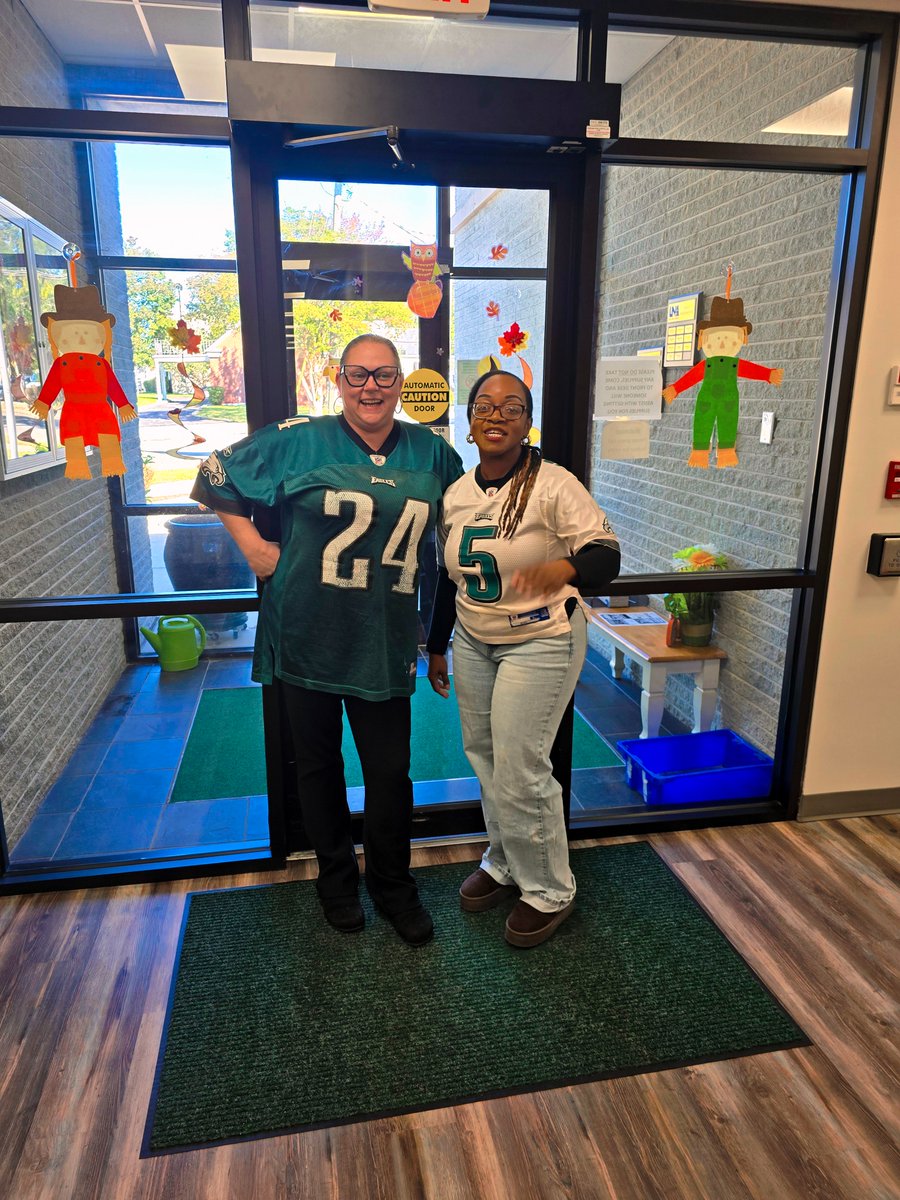 UNAEasternShore's tweet photo. A little Jersey Day fun from last week’s Spirit Week at United Needs & Abilities! 🏈📸
#SpiritWeek #JerseyDay #WorkLife #TeamSpirit #WorkCulture #RemoteWork #WorkFun https://t.co/NGBmPb0QDH