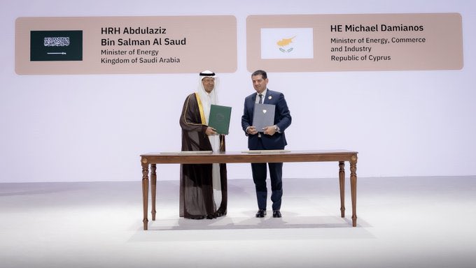 Nuclab's tweet photo. رسميًا 🟢 || وقّعت المملكة 🇸🇦 أربع مذكرات تفاهم مع منغوليا وتنزانيا وقبرص وموريشيوس لتعزيز التعاون في قطاعات الطاقة، تشمل:

🇲🇳 منغوليا: النفط والغاز والتكرير والبتروكيميائيات والكهرباء والربط الكهربائي والطاقة المتجددة وتخزين الطاقة، والذكاء الاصطناعي والأمن السيبراني وسلاسل الإمداد ومشروعات الكهرباء.

🇹🇿 تنزانيا: إمدادات المنتجات البترولية المكررة، واستكشاف فرص الغاز الطبيعي المسال والبتروكيميائيات، والكهرباء والطاقة المتجددة، والبنية التحتية للنقل والوقود وحلول الطهي النظيف.

🇨🇾 قبرص: النفط والغاز والتكرير والبتروكيميائيات والكهرباء والهيدروجين النظيف والطاقة المتجددة وتخزين الطاقة، والأمن السيبراني وتطوير البنية التحتية للطاقة.

🇲🇺 موريشيوس: النفط والغاز والتكرير والبتروكيميائيات والكهرباء والهيدروجين النظيف والطاقة المتجددة وتخزين الطاقة، والتحول الرقمي وتطوير البنية التحتية للوصول إلى الطاقة.