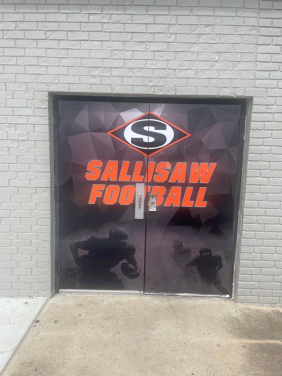 GC_Image's tweet photo. New Door Wraps for Sallisaw High Football in OK! We always enjoy working with the Black Diamonds!!
#gcifamily https://t.co/dGRtJBruzX