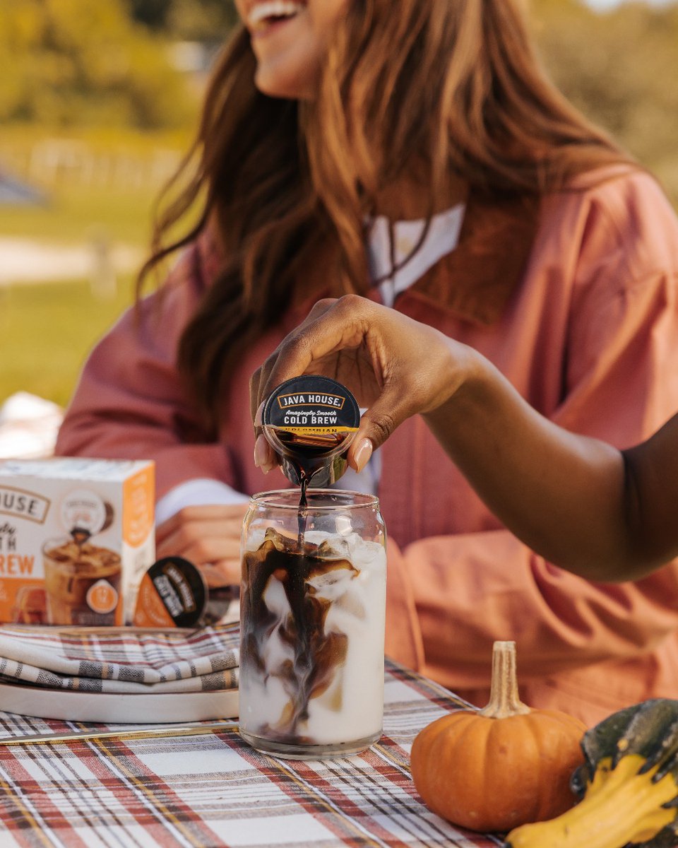 javahouse's tweet photo. A little milk, a little cold brew, and a whole lot of fall flavor. 🍂🤎 

Your perfect latte is just a peel and pour away.

How do you latte? ☕️ https://t.co/gysVYl2QT1