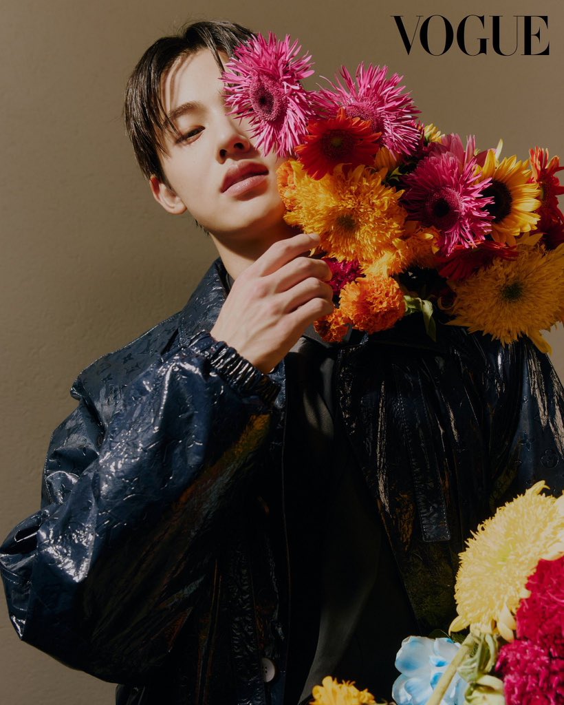 popbuzzz_'s tweet photo. Seonghyeon of BigHit’s K-pop group CORTIS in the Vogue Korea November 2026 digital cover campaign with Louis Vuitton, featuring him in LV FW26.

Seonghyeon self-photographed parts of the shoot and received photography credits, highlighting his hands-on artistry in the “Seize the Moment” editorial.

As a lyricist and topliner in CORTIS, which debuted in 2025 and quickly landed major fashion magazine covers, this LV partnership reflects the group’s fast ascent in K-pop and luxury fashion.