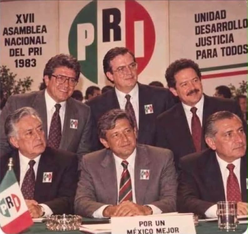 DONACIANOB66453's tweet photo. @pampleto El PRIAN es el culpable del desabasto de medicamentos e insumos. 
Andy López y su banda se hicieron ricos con el negocio de medicamentos https://t.co/mqZvIgFgvi
