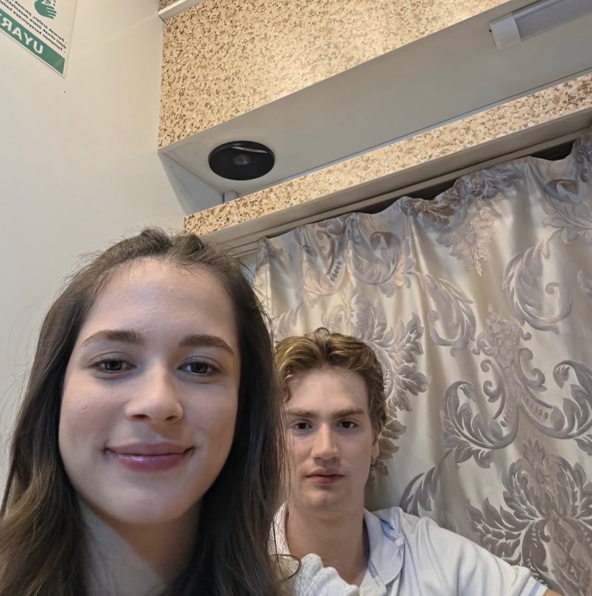 chalantyapperyo's tweet photo. Lmao they are so adorable with these weird ass angle pics 😭😭 #athel  https://t.co/Aaz3hE6nBU