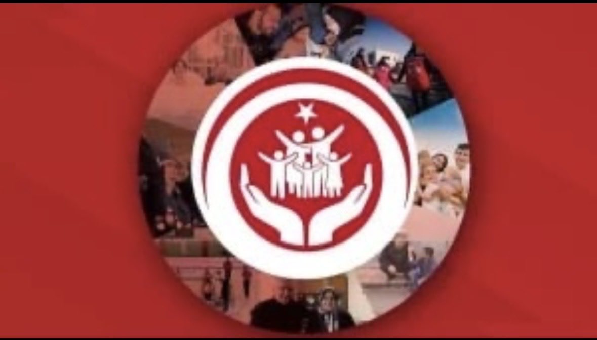 Ogretmen07dfu5's tweet photo. @ismetguneshan17 Sayın Yeni Parti Vekilleri, Öğretmenlere 3 yıl sonunda mazeret tayiniyle ailelerine kavuşabilecekleri söylendi. Süre doldu, bazı illerde kontenjan açılmadı, il emri kaldırıldı. Bu belirsiz bekleyiş daha ne kadar sürecek? #MazeretVARçözümYOK @gokanzeybekyeni @arslanibrahimss https://t.co/7ZQiMVR2fU