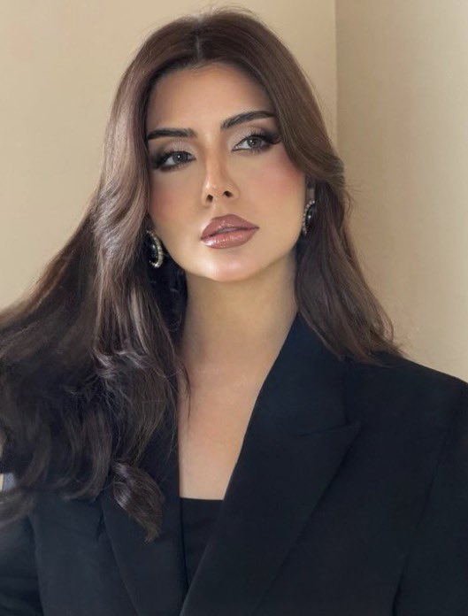 true8_'s tweet photo. صبغتها تجننن من غارنيه 6,1 ❣️❣️ https://t.co/KVqYb7lwr8