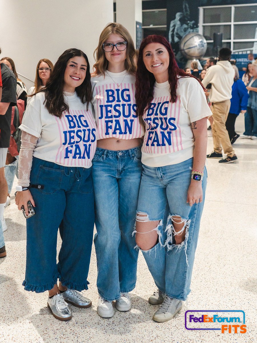 FedExForum's tweet photo. 💫 The night was unforgettable and the Fits were on point 📸

A few of our favorite looks from Elevation Worship Nights Tour 2026 🙌 https://t.co/lbfeGEWWIe