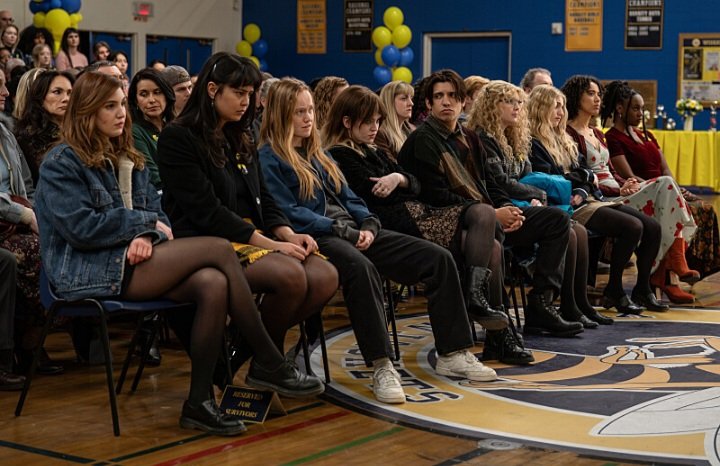 buzz_newzz's tweet photo. New look at #Yellowjackets Season 4 Episode 3.

(Source: Paramount+) https://t.co/ok2D07wv88